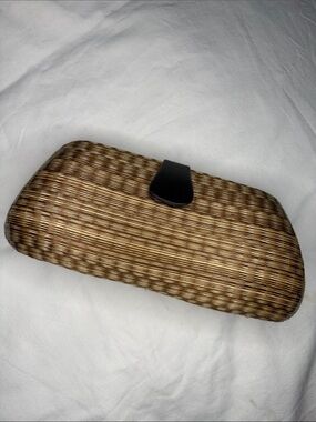 Le Sac Woven Straw Clutch Handbag with Leather Snap